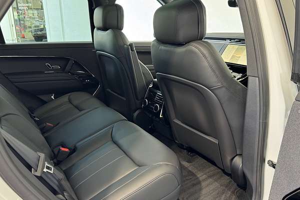 2025 Land Rover Range Rover Sport D300 Dynamic SE L461