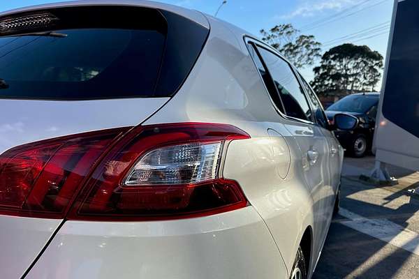 2014 Peugeot 308 Allure T9