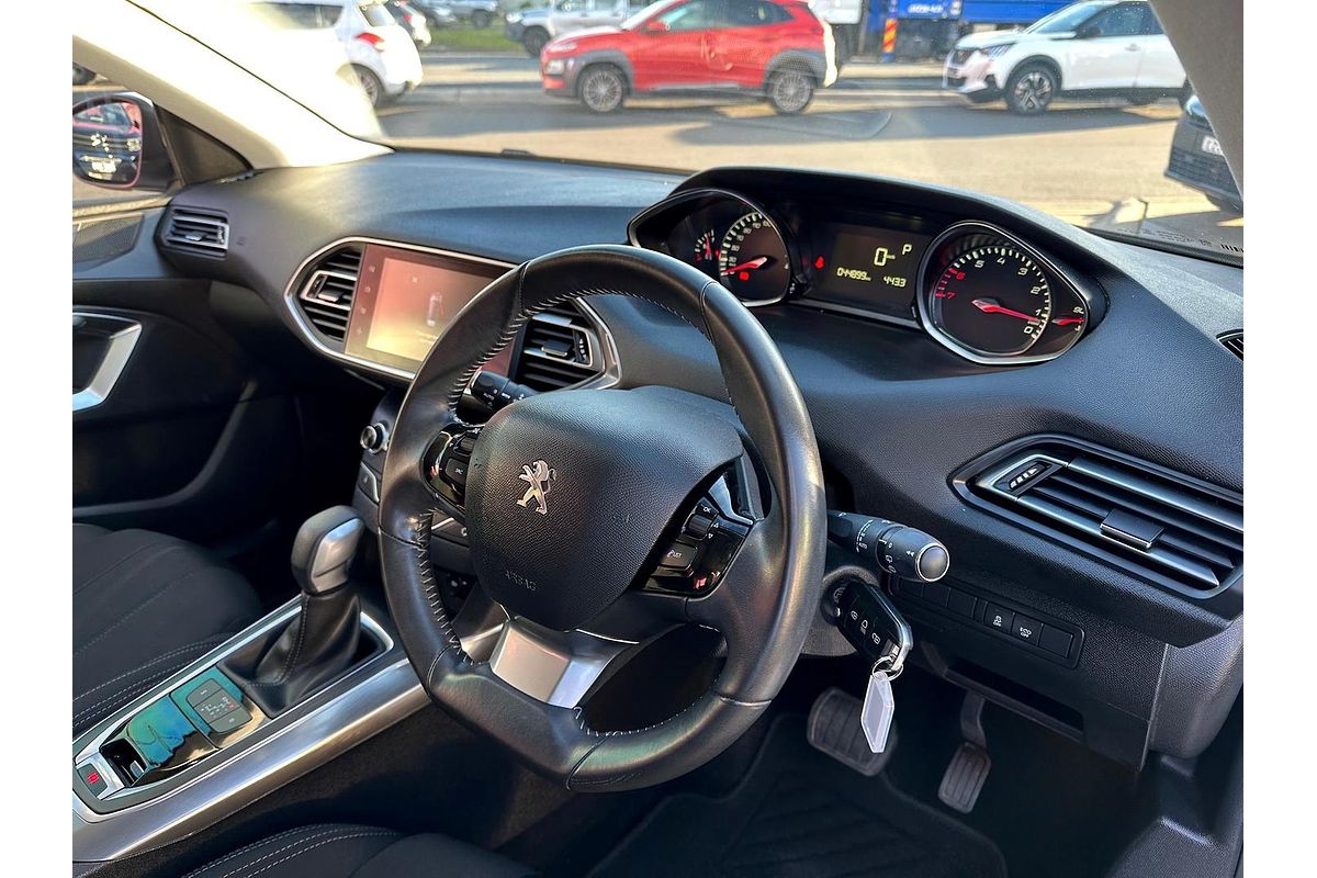 2014 Peugeot 308 Allure T9