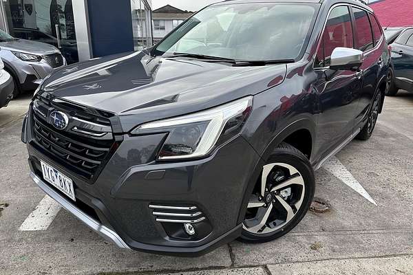 2022 Subaru Forester 2.5i-S S5