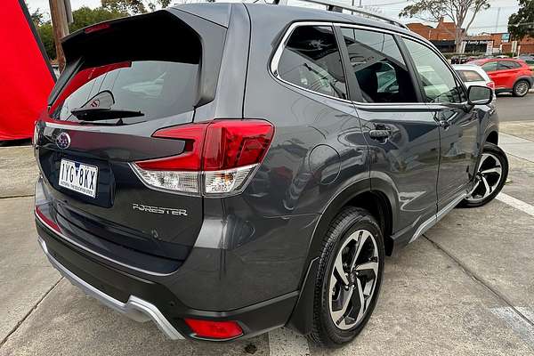 2022 Subaru Forester 2.5i-S S5