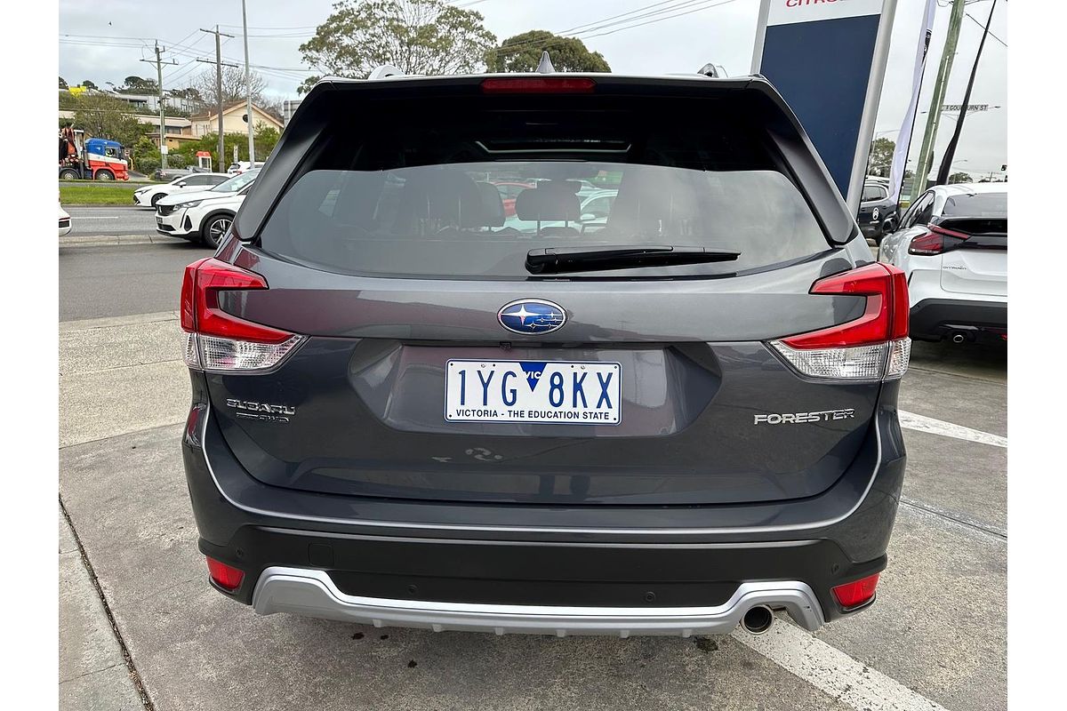 2022 Subaru Forester 2.5i-S S5