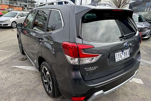2022 Subaru Forester 2.5i-S S5