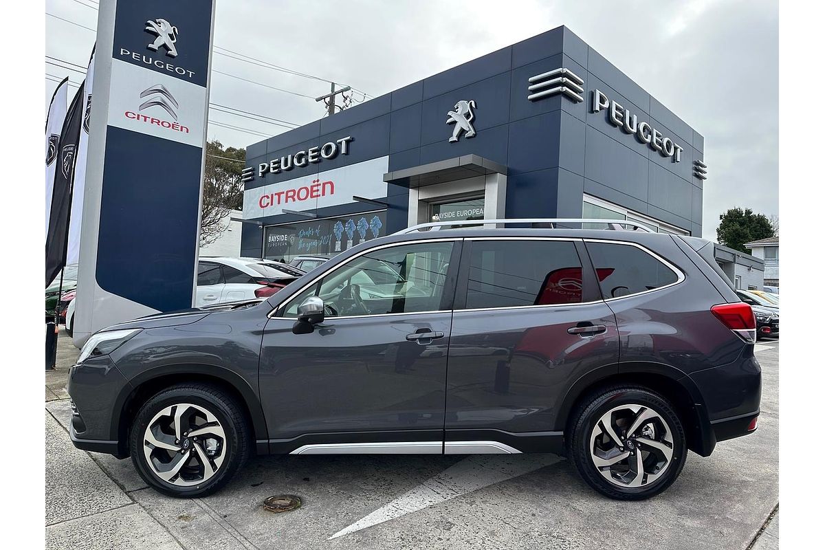 2022 Subaru Forester 2.5i-S S5