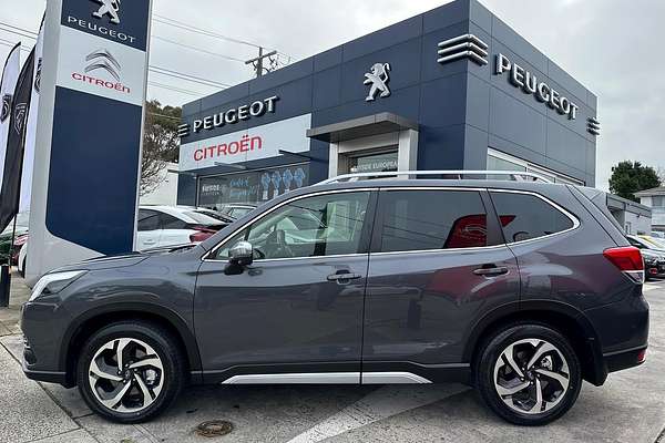 2022 Subaru Forester 2.5i-S S5
