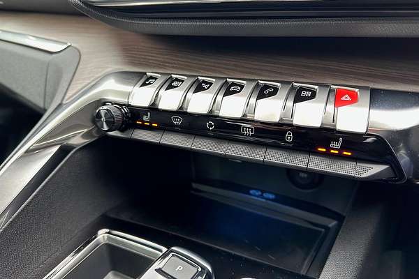 2022 Peugeot 3008 GT P84