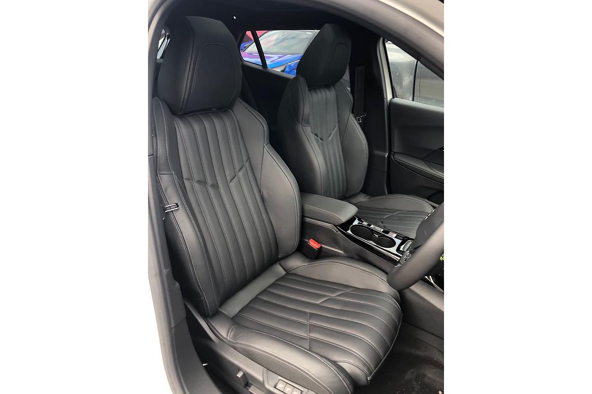 2022 Peugeot 2008 GT P24