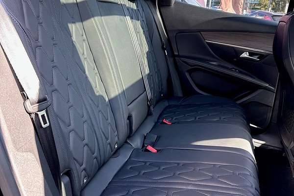 2022 Peugeot 3008 GT P84