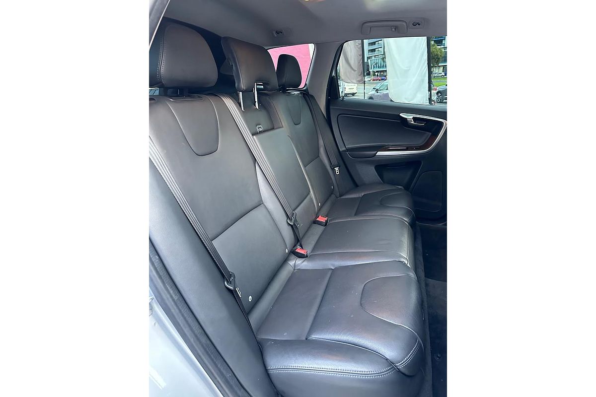 2016 Volvo XC60 T5 Luxury