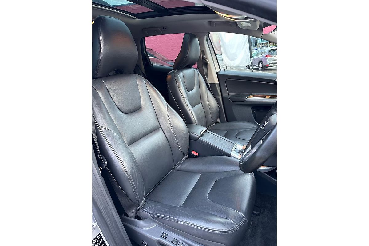 2016 Volvo XC60 T5 Luxury