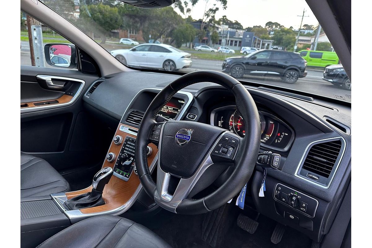 2016 Volvo XC60 T5 Luxury