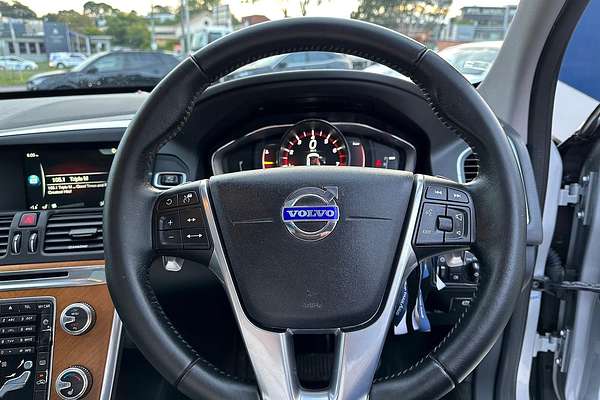 2016 Volvo XC60 T5 Luxury