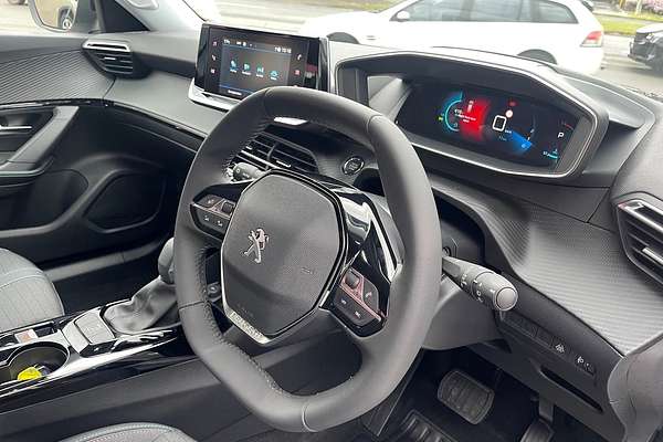 2022 Peugeot 2008 Allure P24