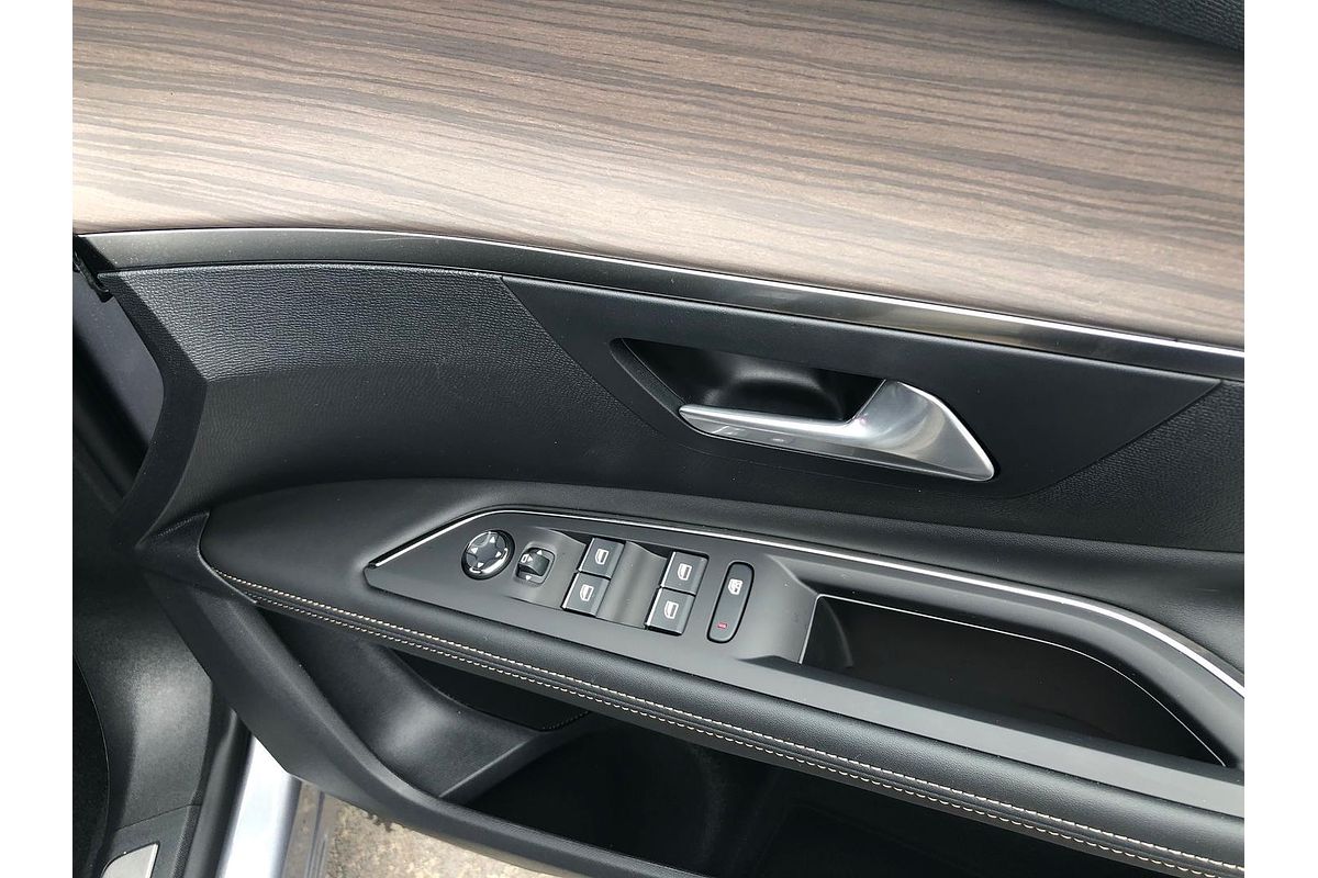 2022 Peugeot 3008 GT P84