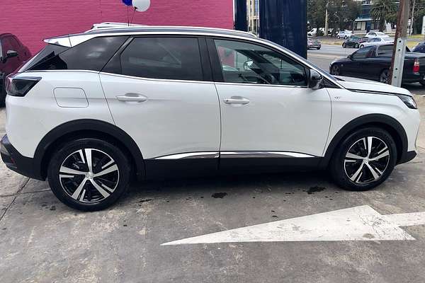 2022 Peugeot 3008 GT P84