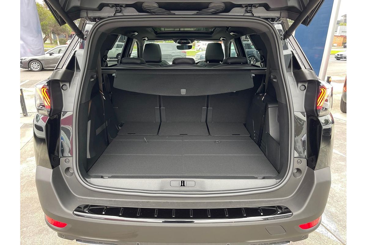 2022 Peugeot 5008 GT Sport P87