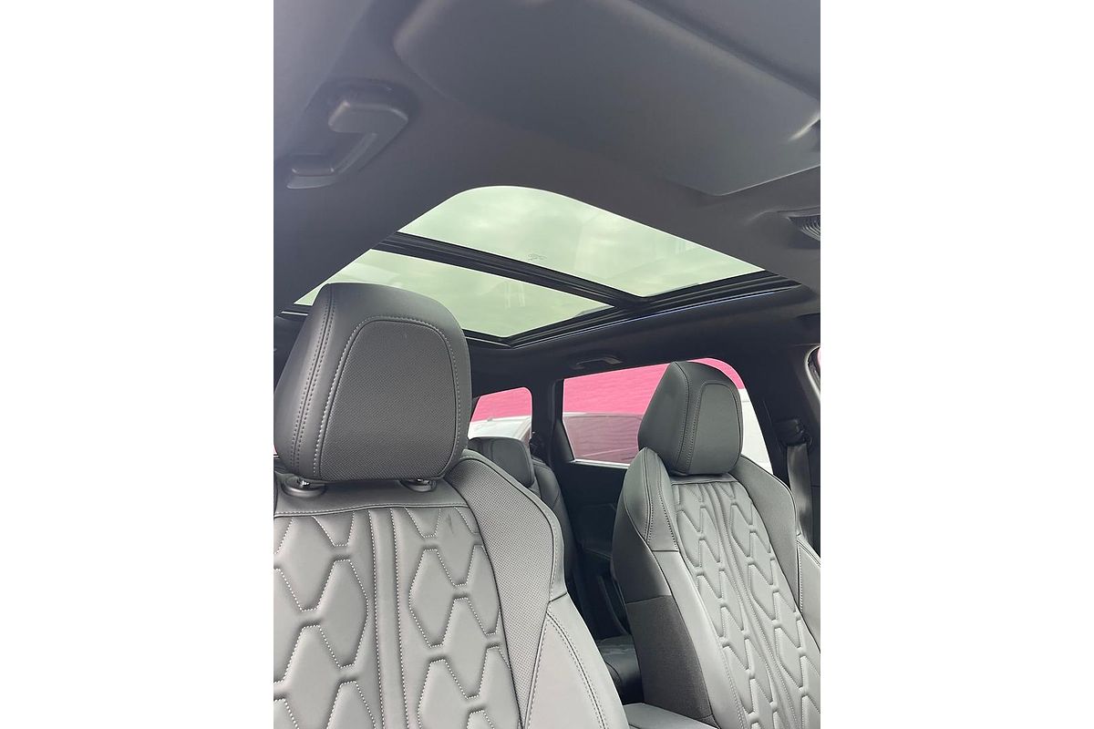 2022 Peugeot 5008 GT Sport P87
