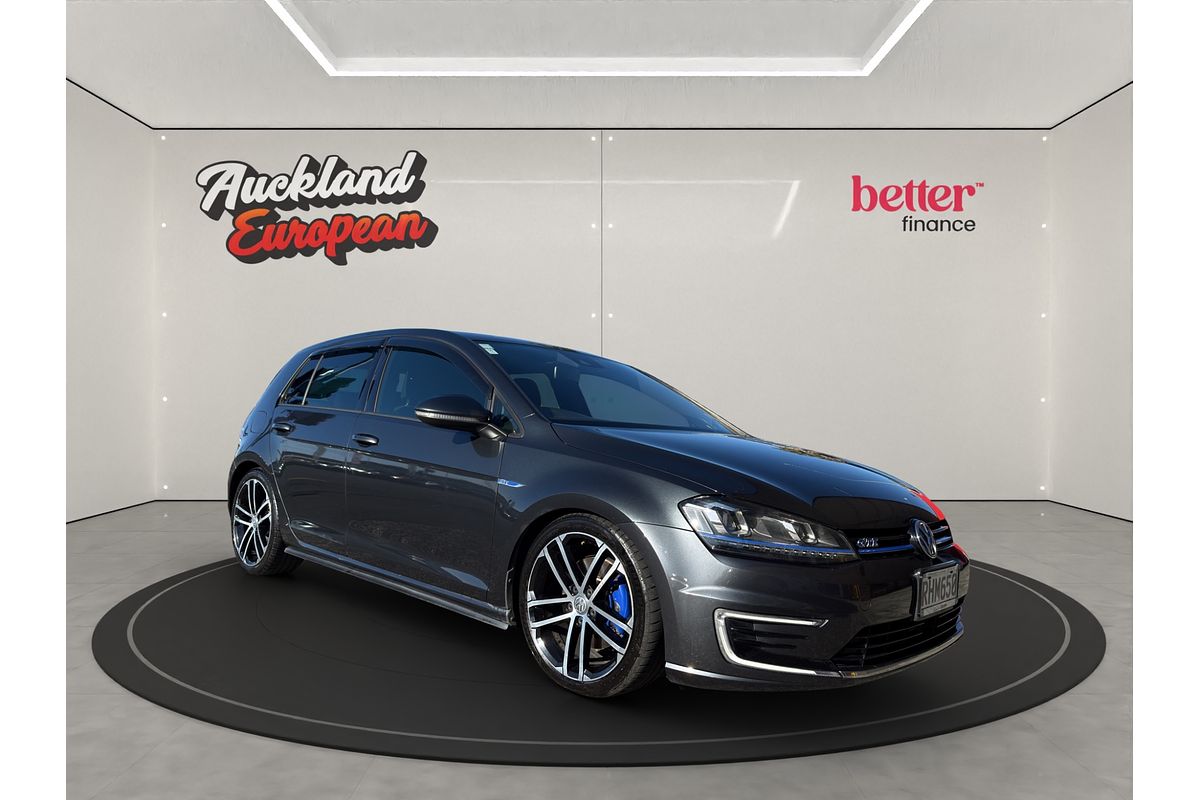 2015 Volkswagen Golf GTE
