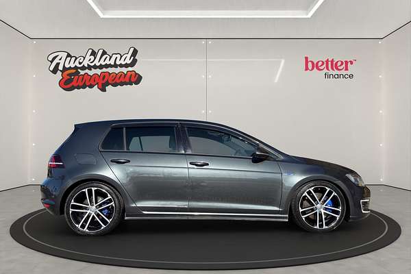 2015 Volkswagen Golf GTE
