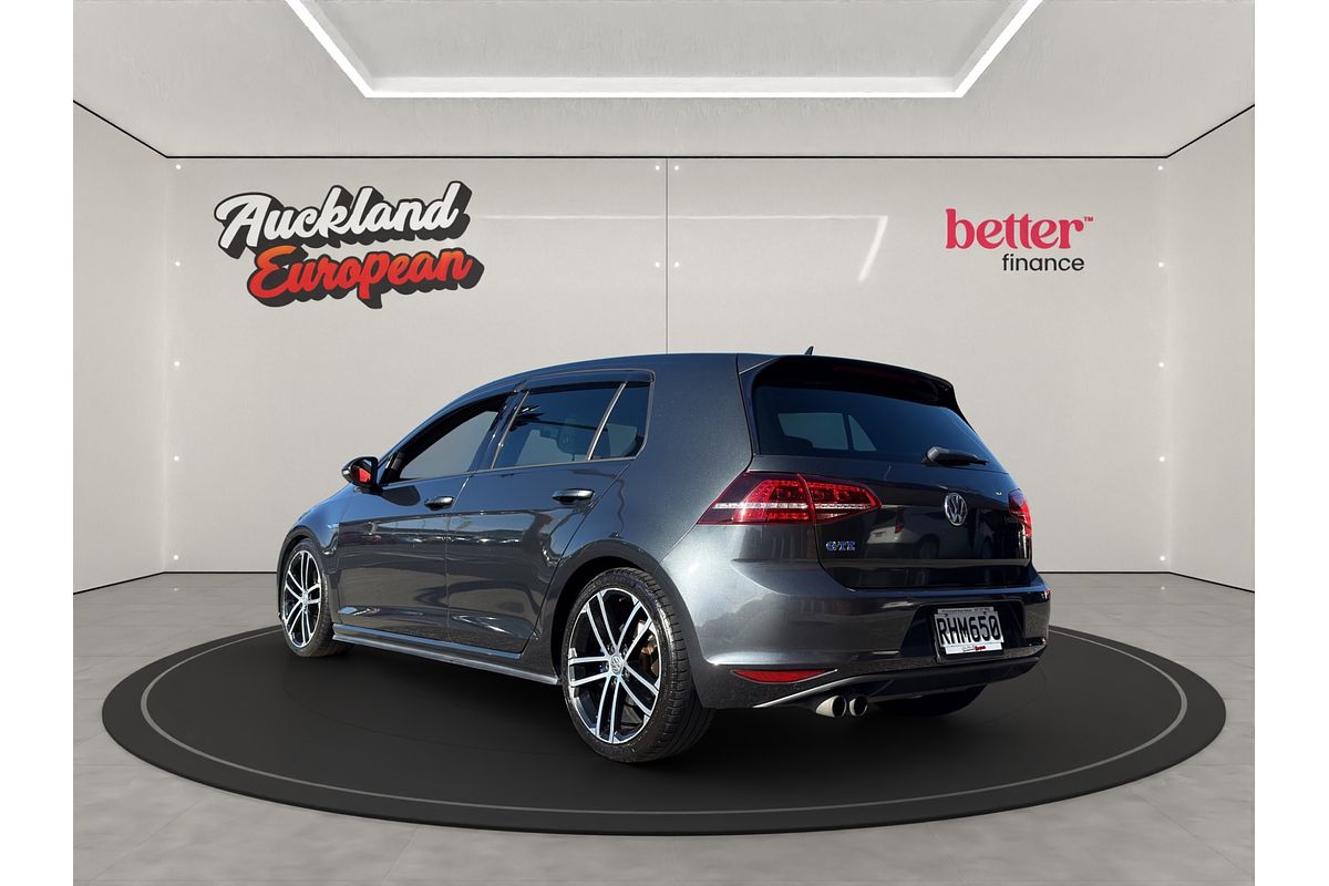 2015 Volkswagen Golf GTE