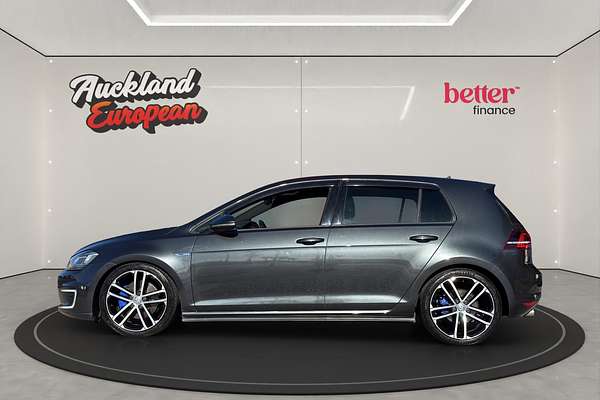 2015 Volkswagen Golf GTE