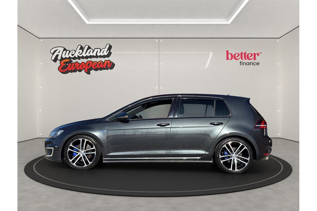 2015 Volkswagen Golf GTE