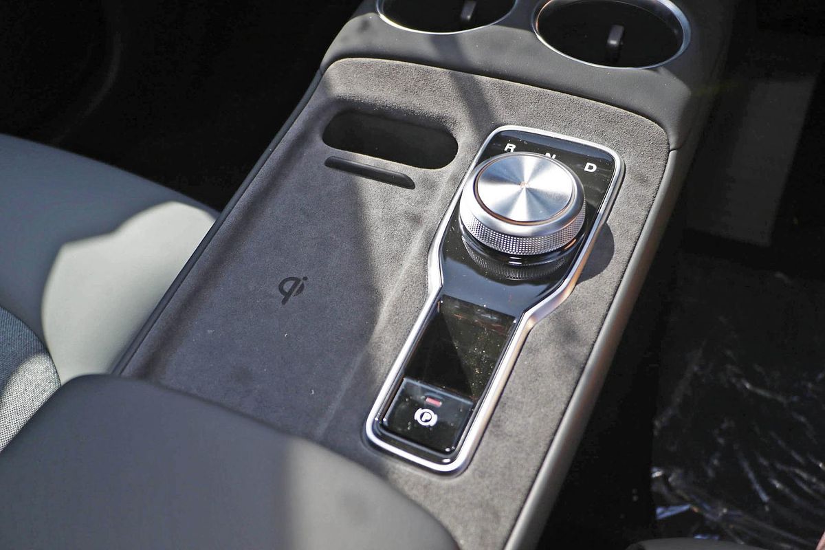 2025 MG MGS5 EV Essence 62 ZS3EM