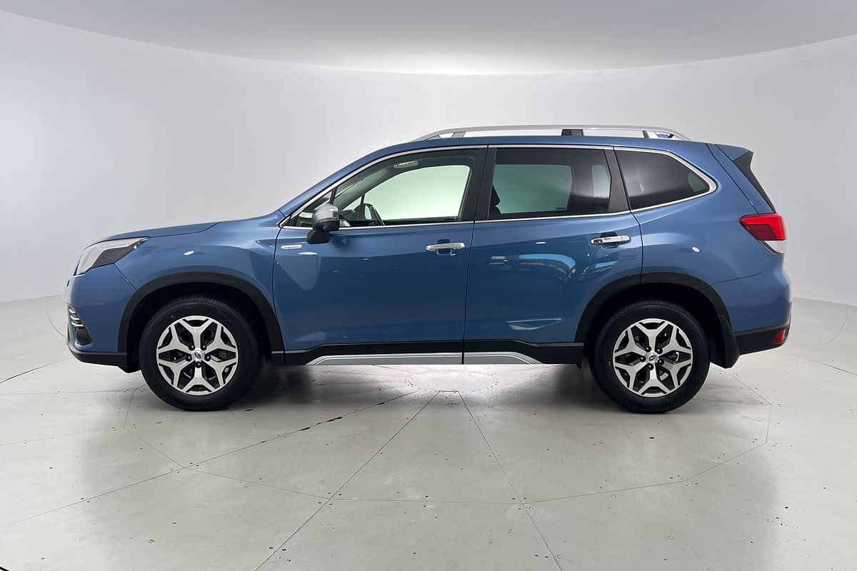 2022 Subaru Forester Hybrid L S5