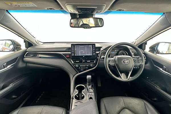 2024 Toyota Camry SL AXVH70R