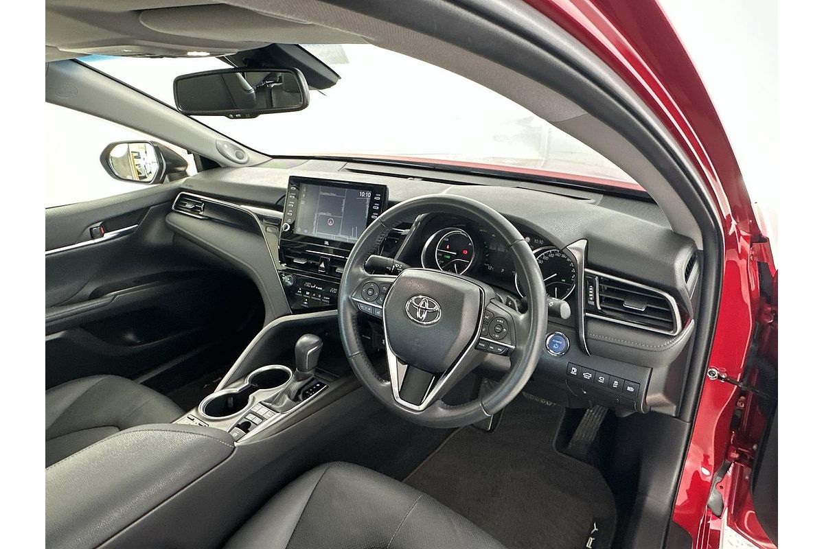 2024 Toyota Camry SL AXVH70R