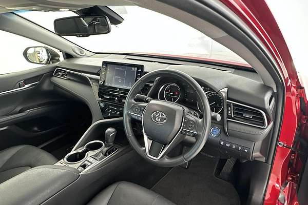2024 Toyota Camry SL AXVH70R