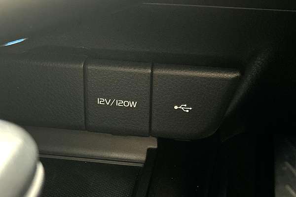 2024 Toyota Camry SL AXVH70R