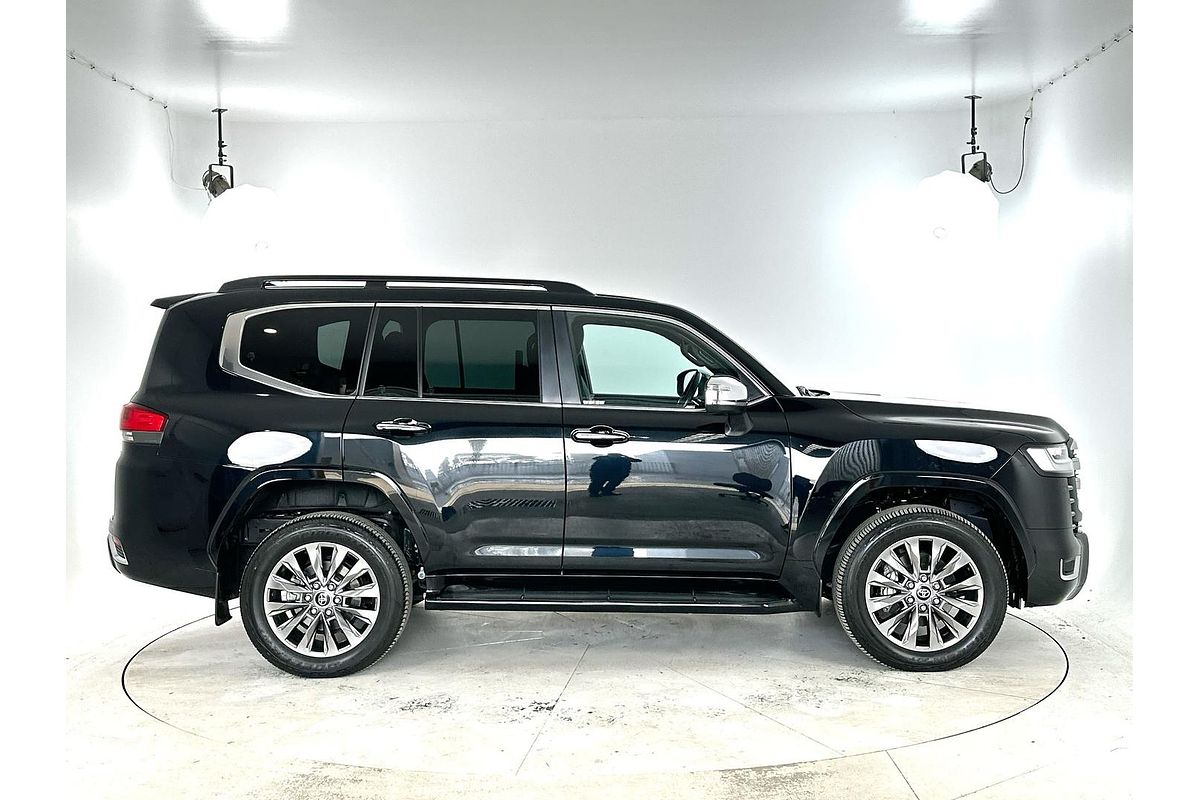 2023 Toyota Landcruiser Sahara ZX FJA300R