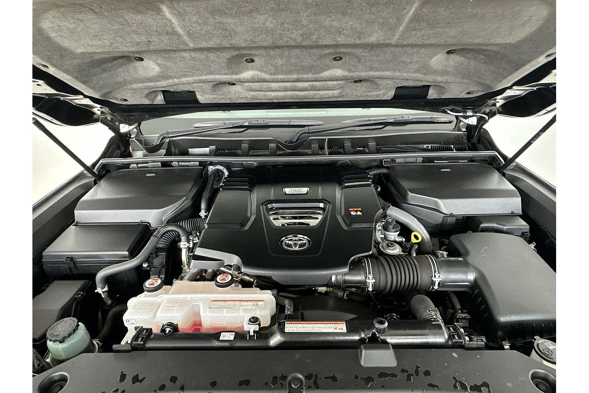 2023 Toyota Landcruiser Sahara ZX FJA300R