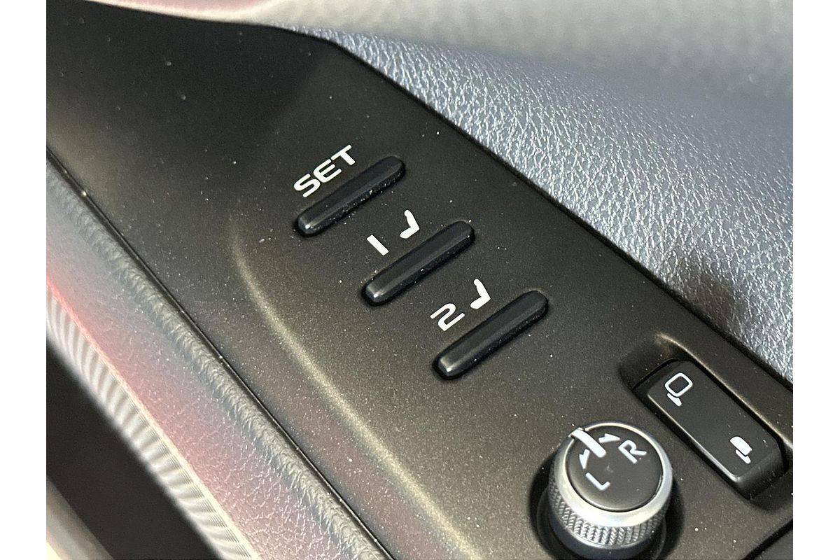 2024 Toyota Camry SL AXVH70R