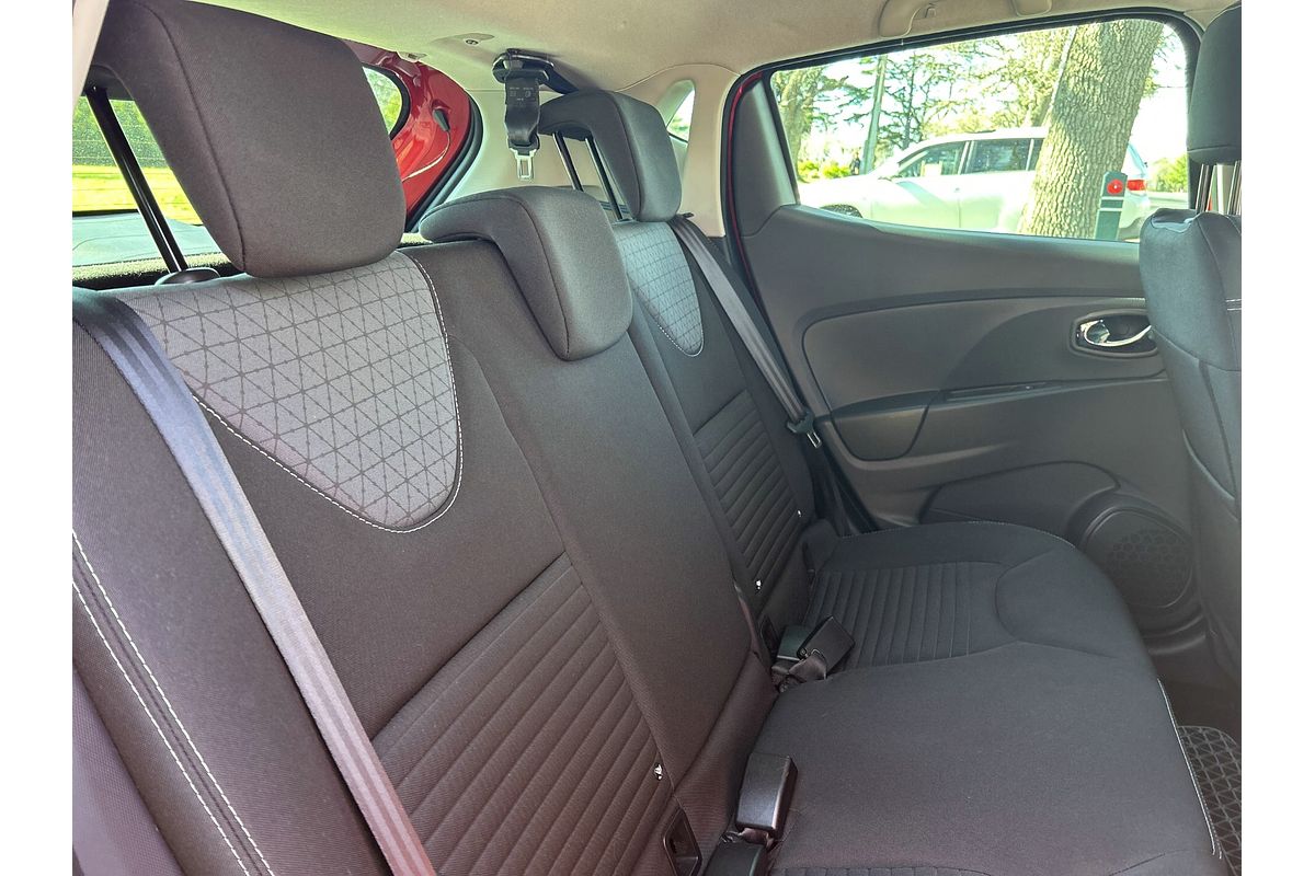 2014 Renault Clio Dynamique IV B98