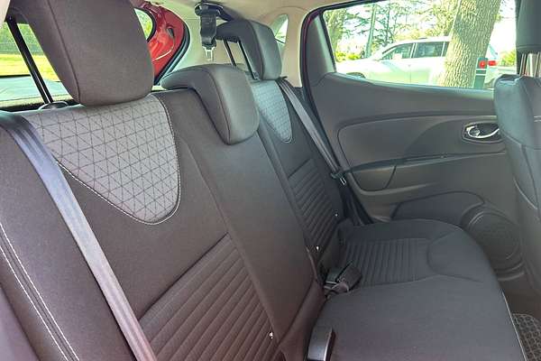 2014 Renault Clio Dynamique IV B98