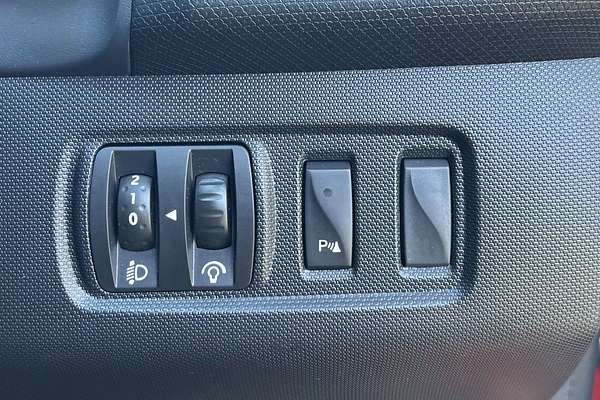 2014 Renault Clio Dynamique IV B98