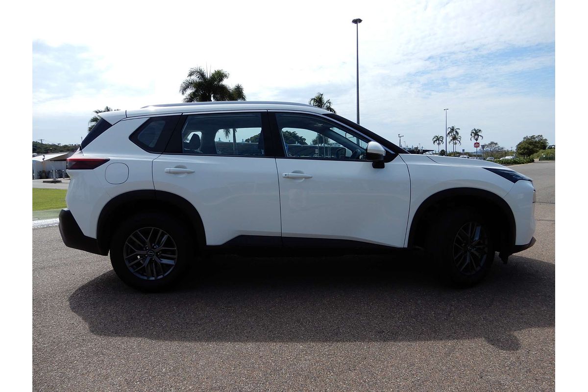 2024 Nissan X-TRAIL ST T33