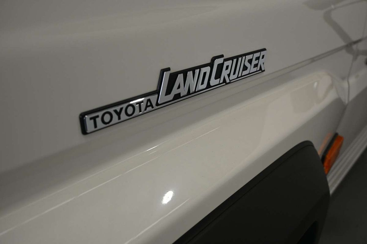 2025 Toyota LANDCRUISER 70 SERIES LC79 GXL + DIFF LOCKS VDJL79R 4X4