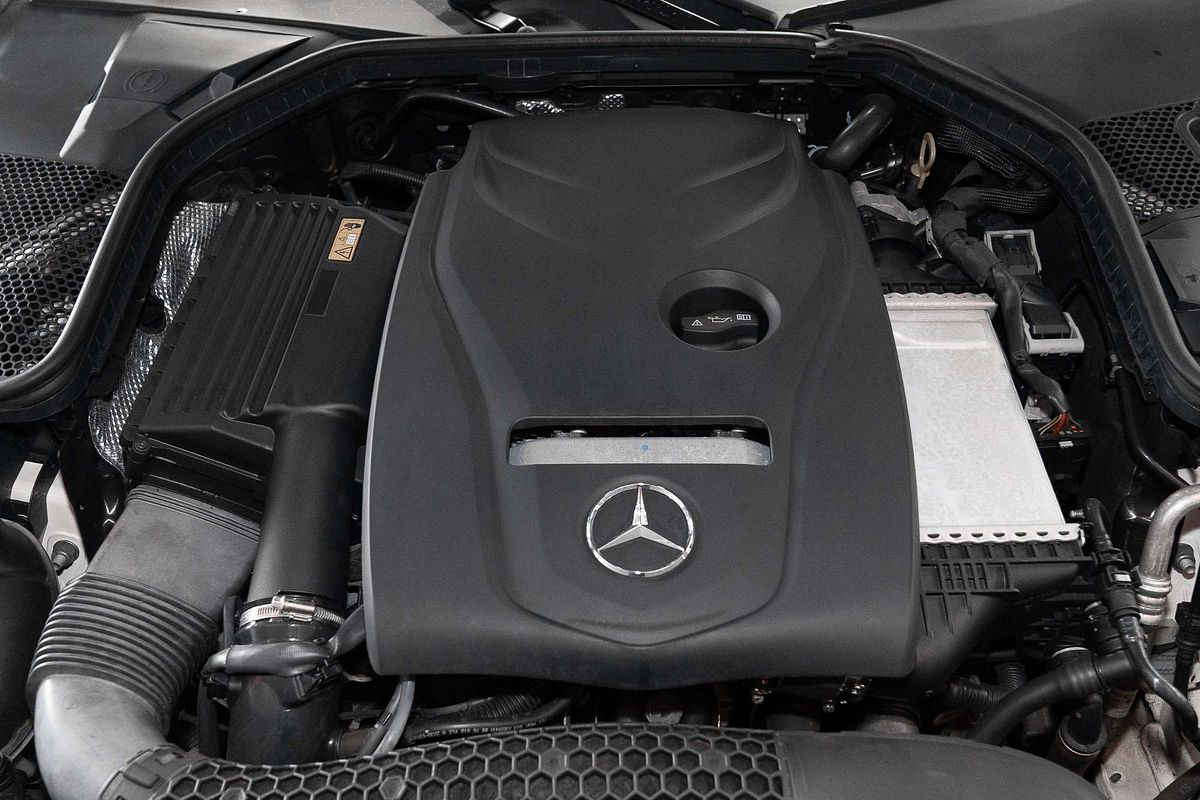 2017 Mercedes-Benz C-Class C300 C205