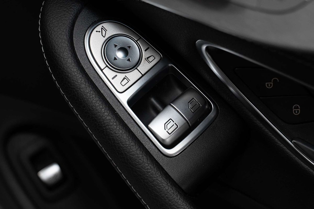 2017 Mercedes-Benz C-Class C300 C205