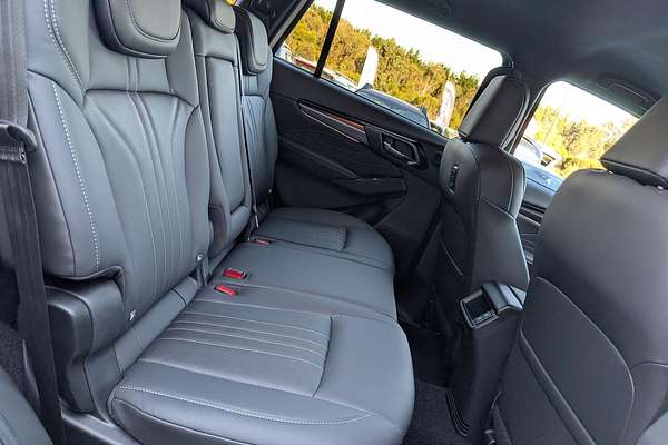 2025 Isuzu MU-X LS-T