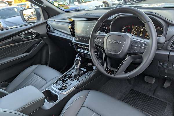 2025 Isuzu MU-X LS-T