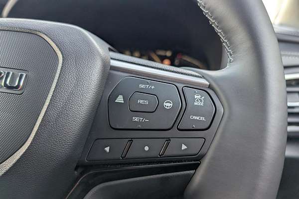 2025 Isuzu MU-X LS-T