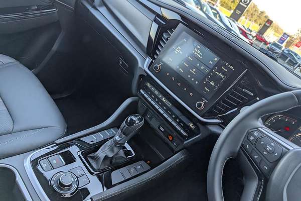 2025 Isuzu MU-X LS-T