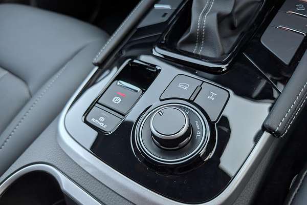 2025 Isuzu MU-X LS-T