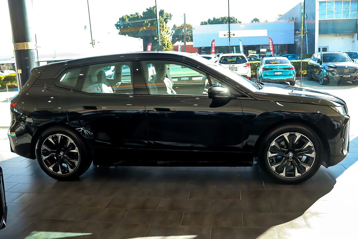 2025 BMW iX xDrive45 M Sport I20 LCI