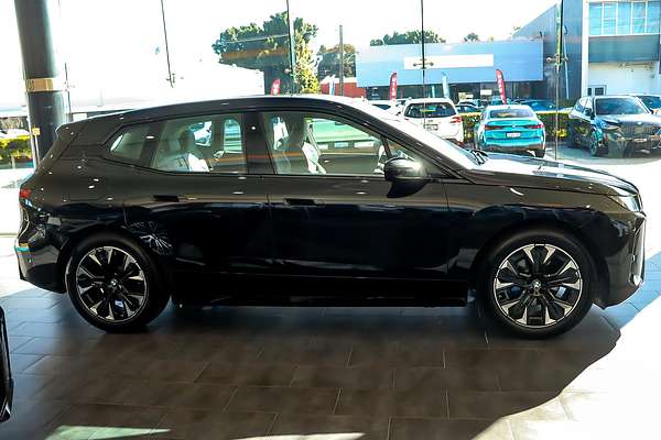 2025 BMW iX xDrive45 M Sport I20 LCI