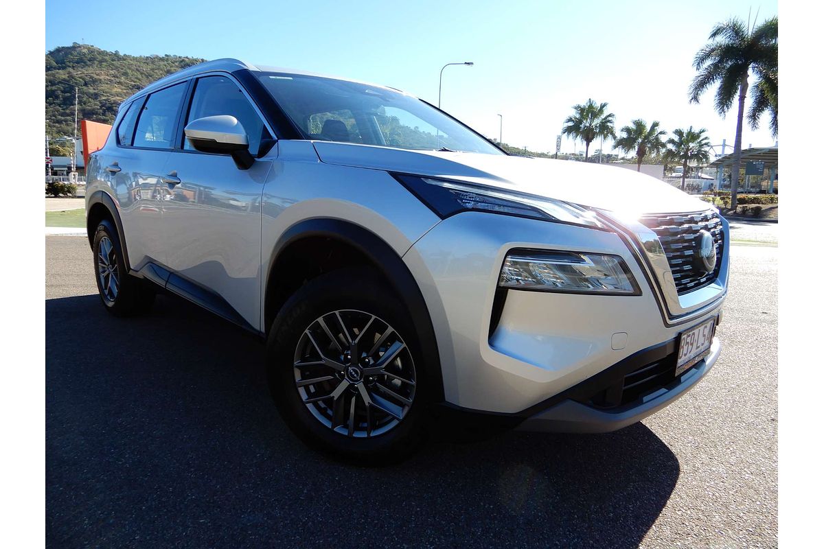 2024 Nissan X-TRAIL ST T33